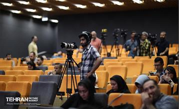 نشست خبری رویداد بین‌المللی طراحی کارتون، کاریکاتور و پوستر «هولوساید ۲۰۲۴» 4