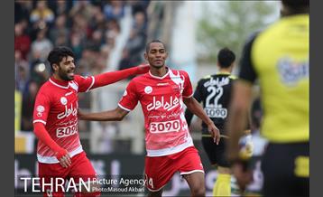 دیدار ملوان انزلی و پرسپولیس در لیگ برتر فوتبال 2