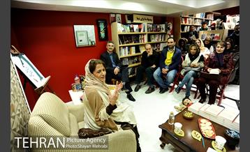 رونمایی و جشن امضا رمان سفر زیارتی قرن بیست و یکم هارولد فرای 13