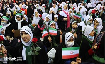 حضور شهردار تهران در حسینیه جماران تهران 17