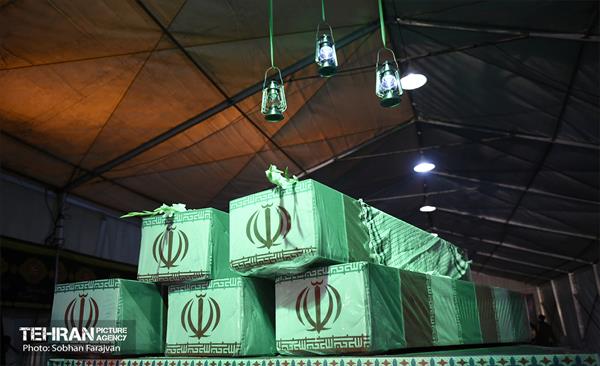 وداع با شهدای گمنام در باغ موزه دفاع مقدس 8
