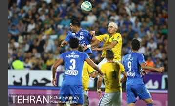 دیدار استقلال و صنعت نفت آبادان در لیگ برتر فوتبال 2