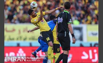 دیدار تیم های استقلال تهران و سپاهان اصفهان 13