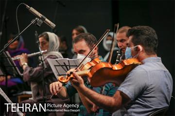 تمرین کنسرت آنلاین نغمه های تهران در برج میلاد 2
