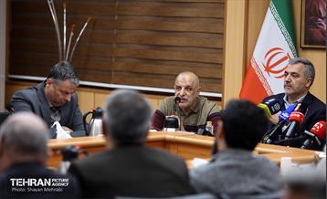 نشست هم‌اندیشی هیئت رئیسه اتاق اصناف تهران، روسای اتحادیه‌های صنفی تهران و هیئت امناء بازار تهران با شهردار تهران 54