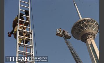 بازدید دکتر نجفی از مانور نیروهای آتش نشانی 6