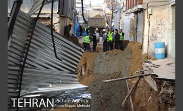 رانش زمین در خیابان مولوی -2 7