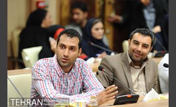 نشست هم اندیشی رئیس مرکز ارتباطات شهرداری تهران با اصحاب رسانه 39