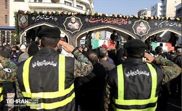 تشییع پیکرهای ۱۰۰ شهید گمنام از مقابل دانشگاه تهران 34