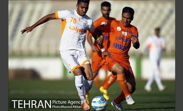 دیدار سایپا و بادران تهران در جام حذفی 14