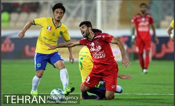 دیدار پرسپولیس و صنعت نفت آبادان در لیگ برتر فوتبال 15