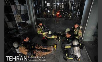 پنجشنبه ۳۰ دی ۱۳۹۵ 9