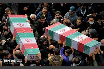 تشییع پیکر ۲۰۰ شهید گمنام دفاع مقدس در تهران 47