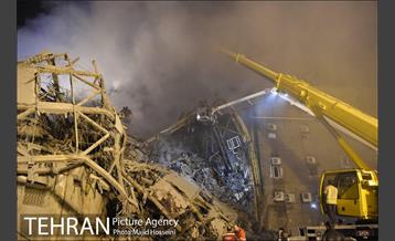 امداد رسانی شبانه در حادثه پلاسکو 17