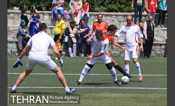 دیدار رسانه ورزش و پیشکسوتان تیم ملی فوتبال ایران به نفع سیل زدگان 38