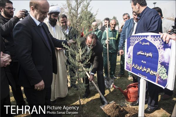 مراسم کاشت نهال به نام و یاد مشاهیر شهرری‎ 24