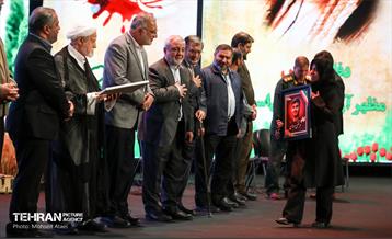 دیدار شهردار تهران با پیشکسوتان عرصه ایثار و شهادت منطقه 17 8