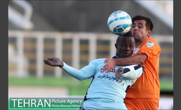 دیدار سایپا و پیکان در لیگ برتر فوتبال