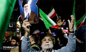 مراسم سوگواری هفتمین روز شهادت رهبر انقلاب در میدان هفت‌حوض
