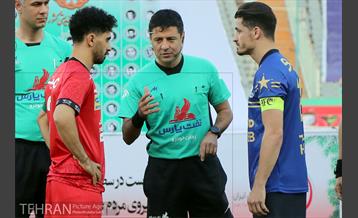 دیدار تیم های فوتبال پرسپولیس و استقلال تهران 4