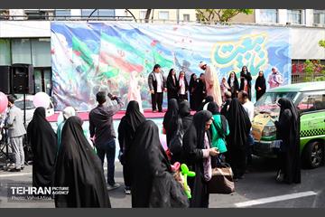 خدمت‌رسانی مواکب منطقه11 به نمازگزاران عید سعید فطر 15