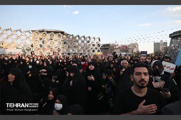 عزاداری شهادت امیرالمومنین (ع) در میدان امام حسین (ع) 32