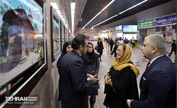 افتتاح نمایشگاه عکس رومانی در ایستگاه مترو تجریش 2