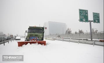 عملیات برف‌روبی در پایتخت 46