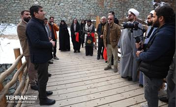 بازدید نخبگان منطقه ۵ از پروژه‌های عمرانی 14