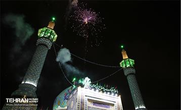 لحظه سال تحویل در حرم امام زاده صالح(ع) 34