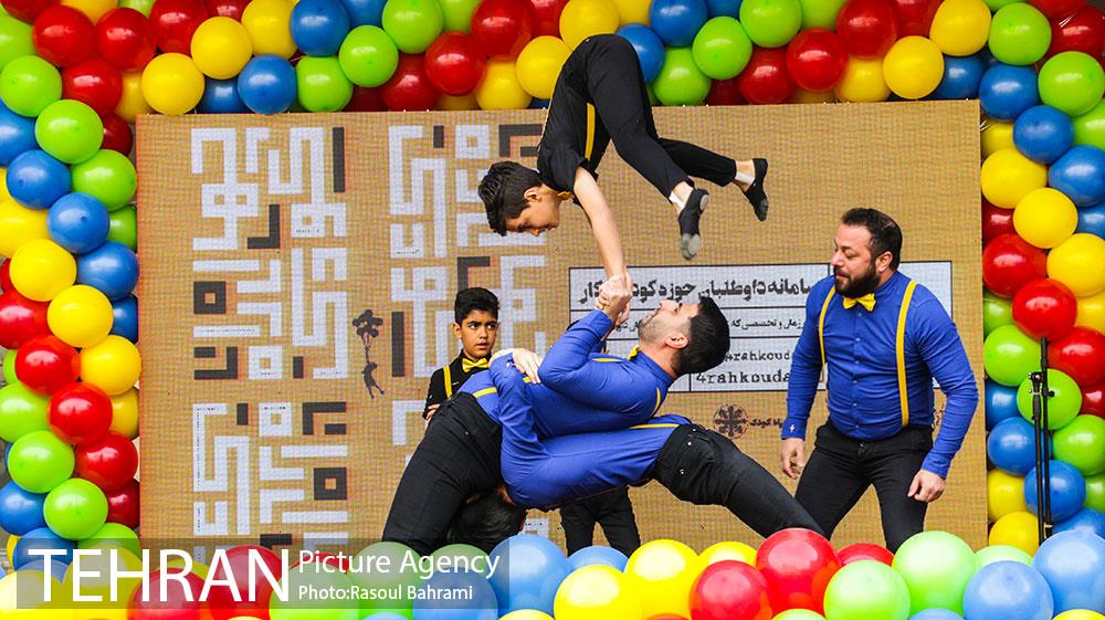 افتتاحیه نمایشگاه کودکان کار 13