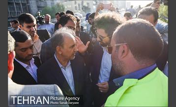 بازدید شهردار تهران از بازسازی پل کریمخان 13