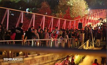 رصد «ماه خونین» از پل طبیعت 7