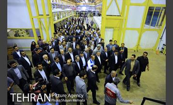 بازدید معاون اول رئیس جمهور به همراه شهردار تهران از کارخانه واگن‌سازی تهران 17