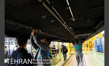 بازدید معاون اول رئیس جمهور به همراه شهردار تهران از کارخانه واگن‌سازی تهران 41