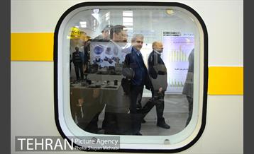 بازدید معاون علمی و فناوری رییس جمهور از نمایشگاه مترو  4