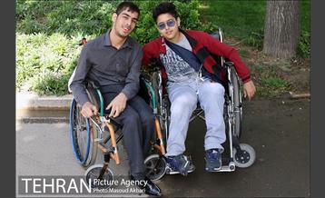 مراسم عیدانه معلولان در پارک بعثت 12