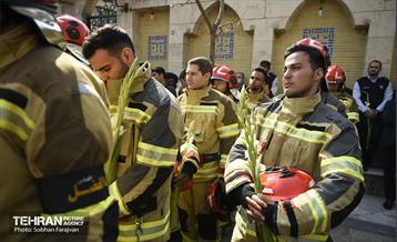 تشییع پیکر شهید آتش‌نشان «قریب رضا دارابی» 6