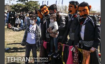 جشن تحویل سال ۱۴۰۰ در میدان آزادی  11