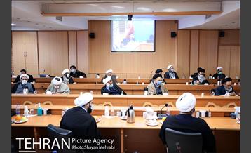 نشست شهردار تهران با ائمه جماعات در آستانه دهه فجر 13