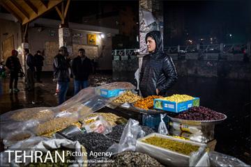 تهران یک شب مانده به یلدا 34