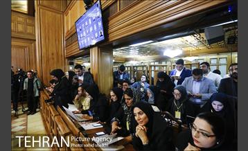 جلسه شورای شهر با موضوع استعفای شهردار تهران 21