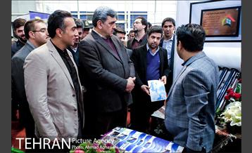 بازدید دکتر حناچی از نمایشگاه ساختمان پایدار 15