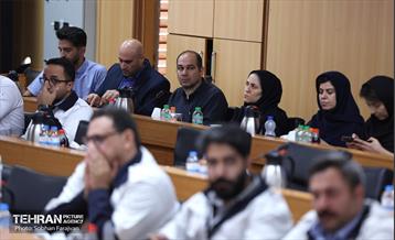 نشست هم‌اندیشی با رابطین و فعالان اسکان آسیب دیدگان جنگ رمضان 59