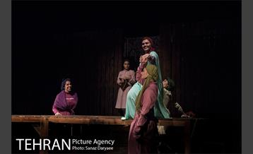 نمایش مثل آب برای شکلات‎ 25