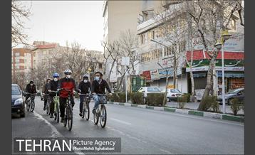 پویش سه شنبه های بدون خودرو در منطقه 8