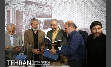 آیین گشایش نمایشگاه عکس ساسان مویدی و رونمایی از مجموعه کتب عکاسان جنگ 24