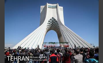 جشن تحویل سال ۱۴۰۰ در میدان آزادی  24