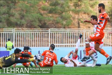 دیدار تیم‌های سایپا و پرسپولیس در لیگ برتر فوتبال ایران 23