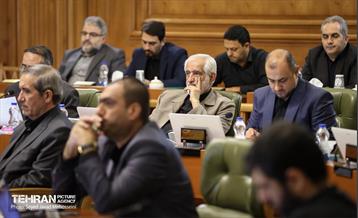 جلسه شورای شهر با حضور شهردار تهران 16